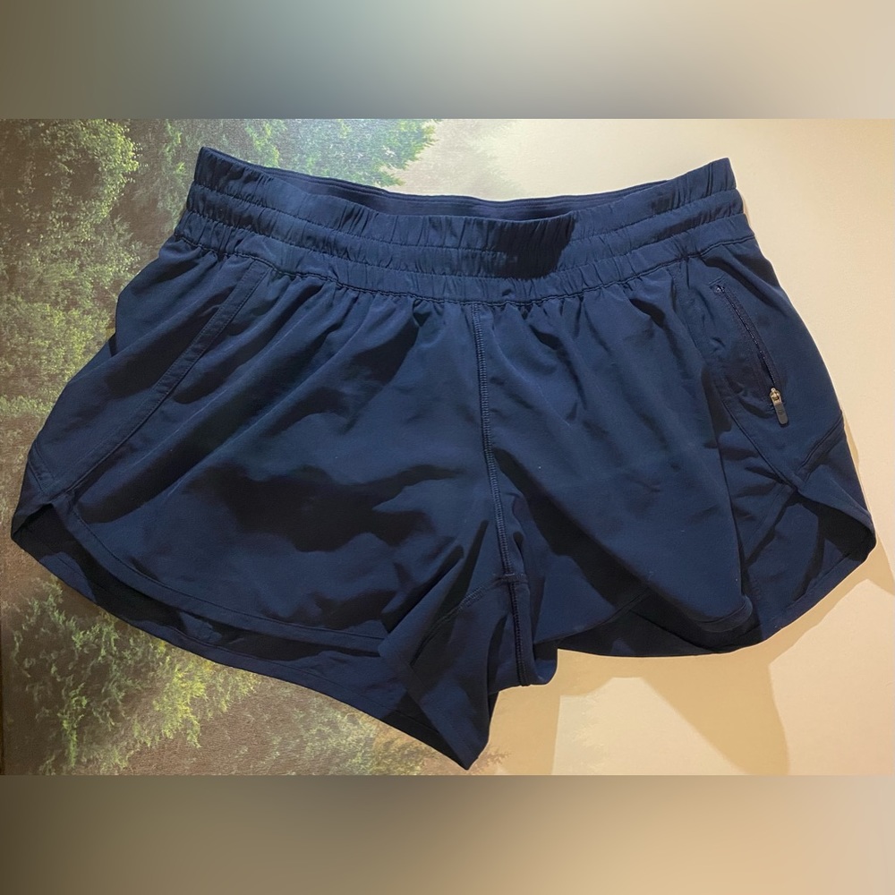Lululemon Tracker Short size 14